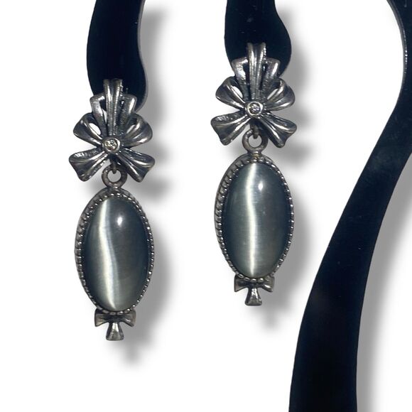 Vintage Jenavi Dangle Earrings Gray Cat's Eye Moonstones Costume Estate Jewelry - Picture 3 of 9